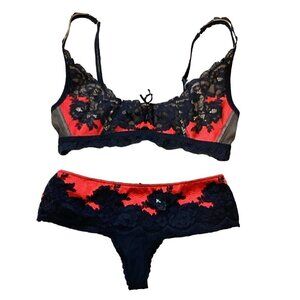 Victoria's Secret 2-Piece Demi Lace‎ Bra & Panty Set Sz M Red & Black 286i